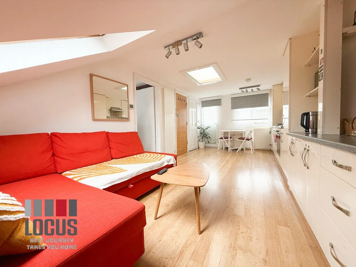 Flat Finsbury Park Road in Greater London