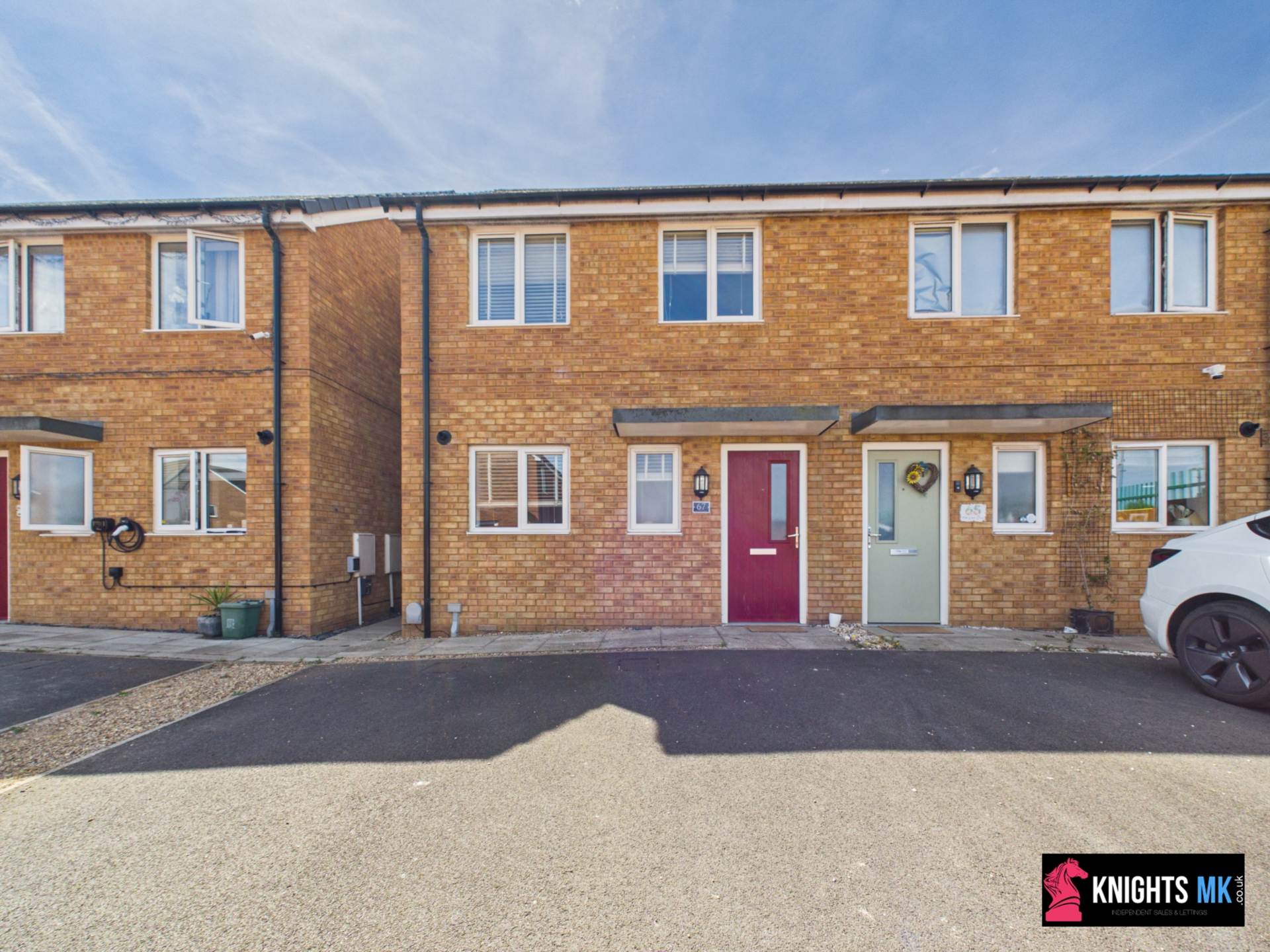 House Oak Wood Drive in Corby