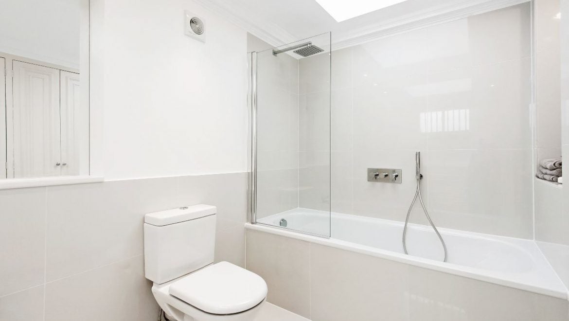 Flat Onslow Gardens in Greater London