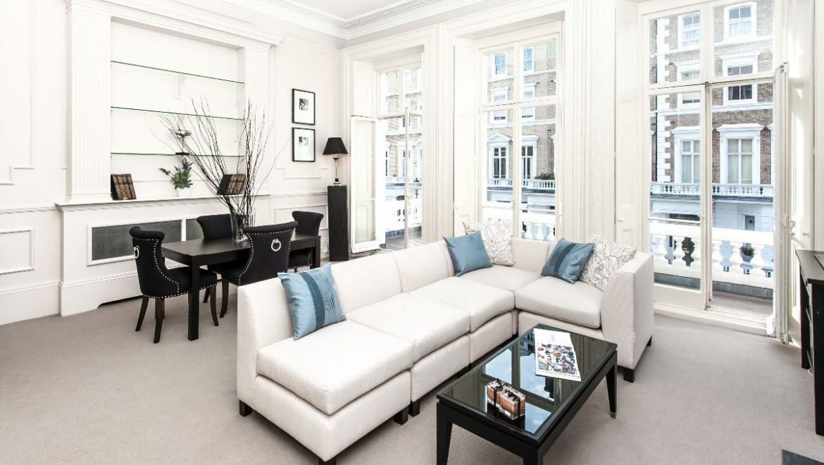 Flat Onslow Gardens in Greater London