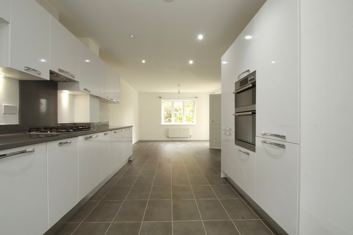 House Hawthorn Close in Maidstone