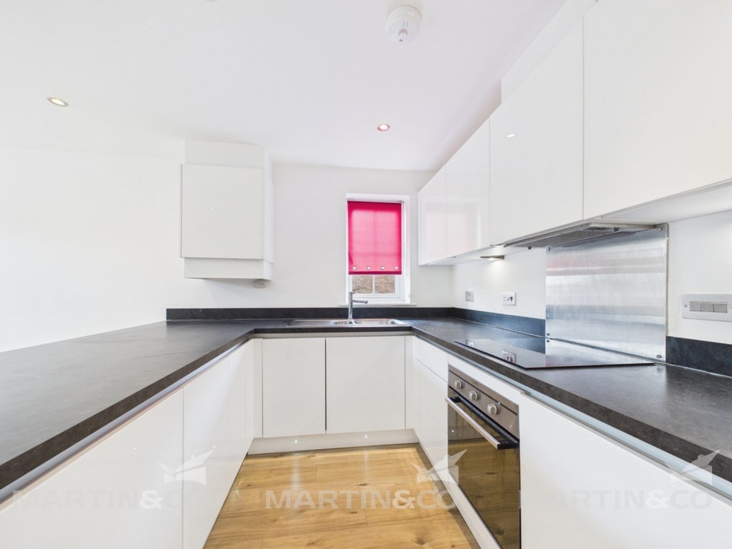 Flat Hayfield Lane in Doncaster