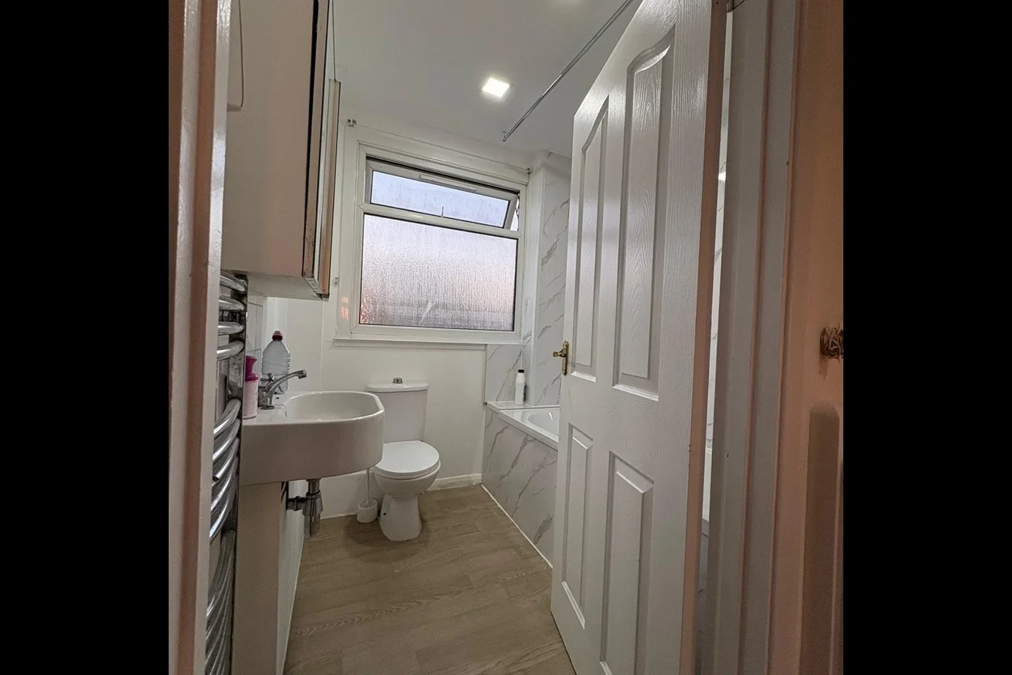 Flat Percy Bryant Road in Sunbury-on-Thames