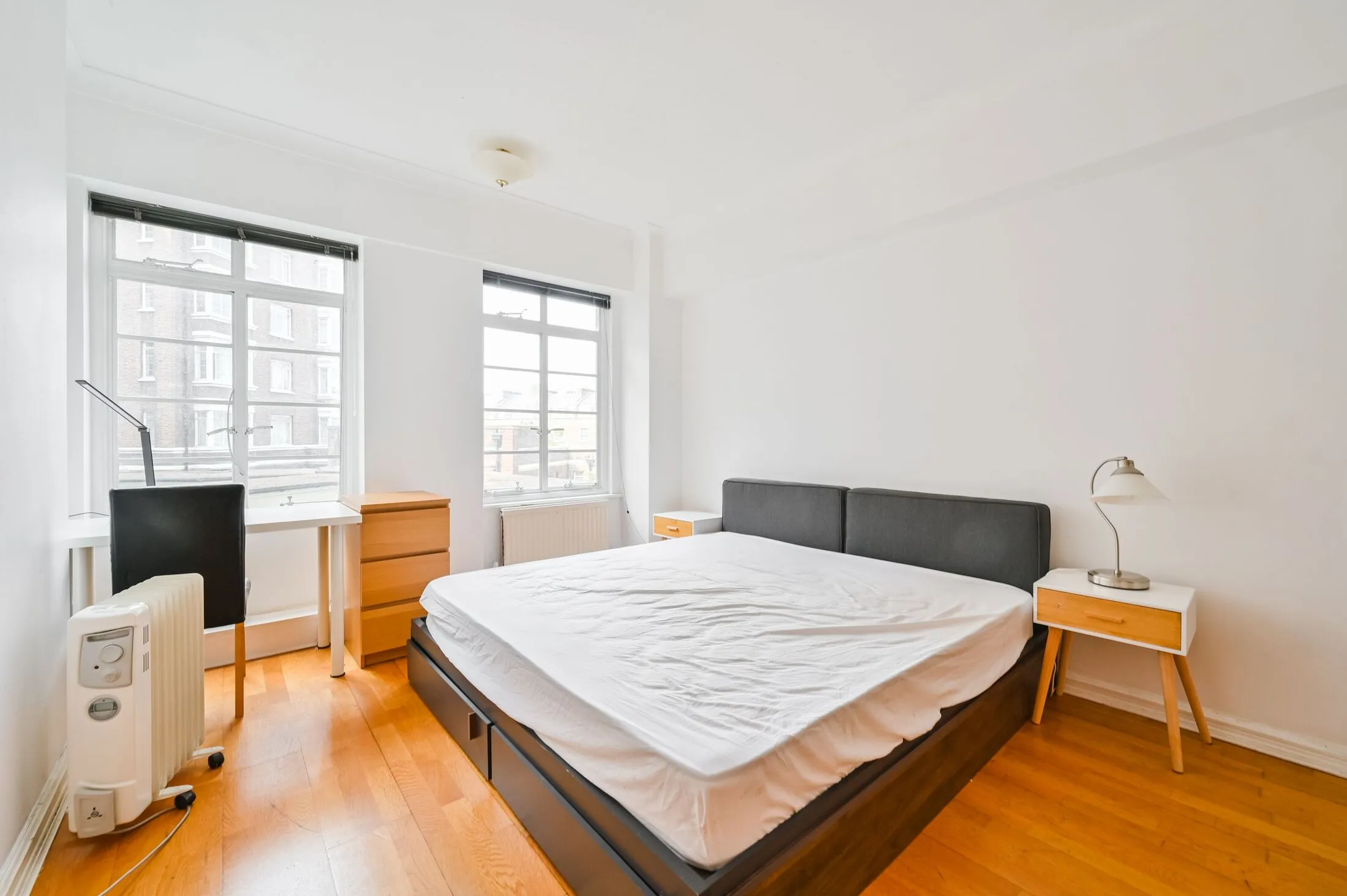 Flat Palgrave Gardens in City of Westminster