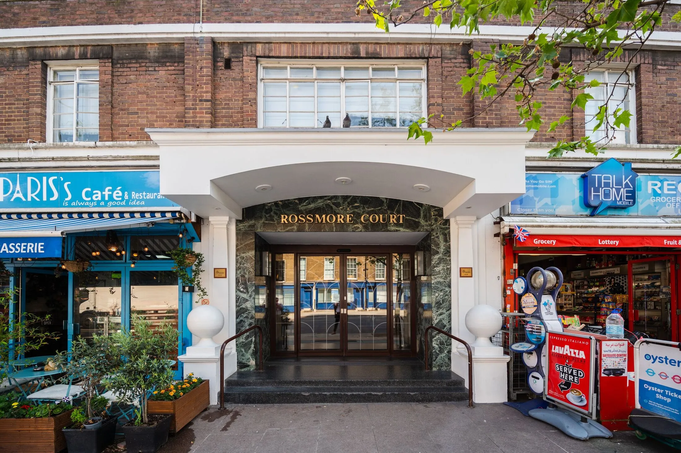 Flat Palgrave Gardens in City of Westminster