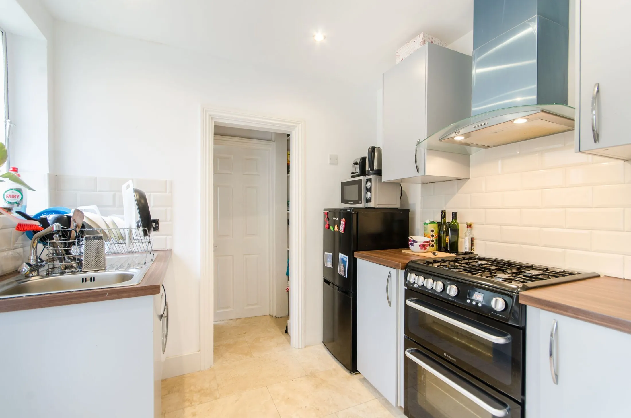Flat Victoria Road in Greater London