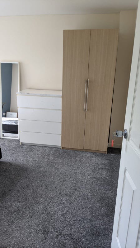 Room Brennock Close in Manchester