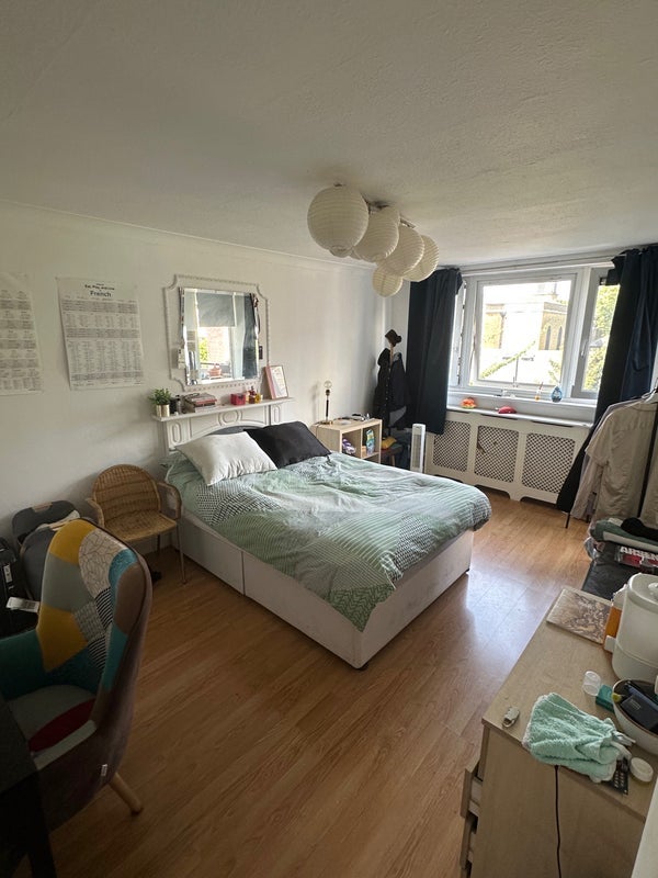 Room President Street in Greater London