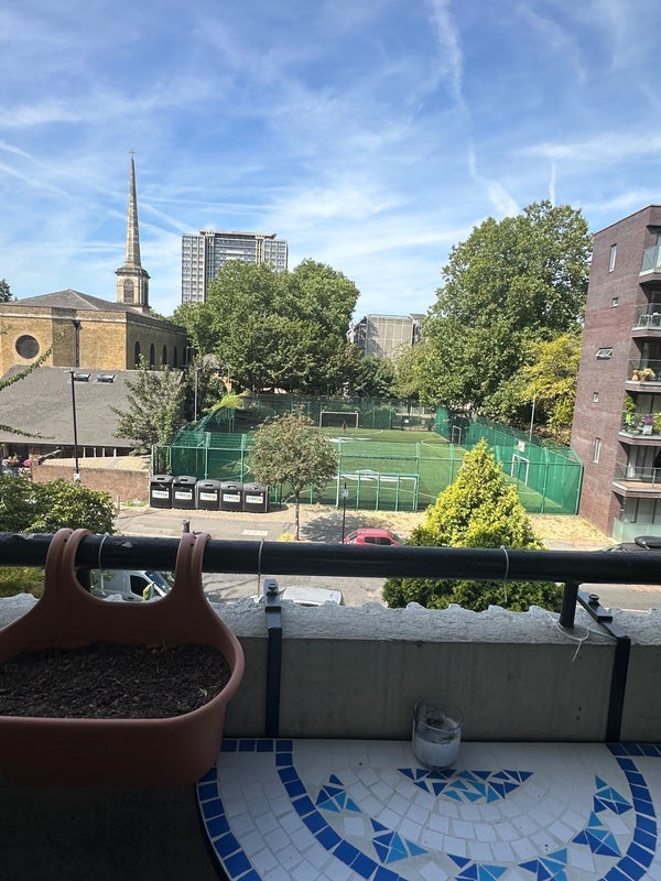 Room President Street in Greater London