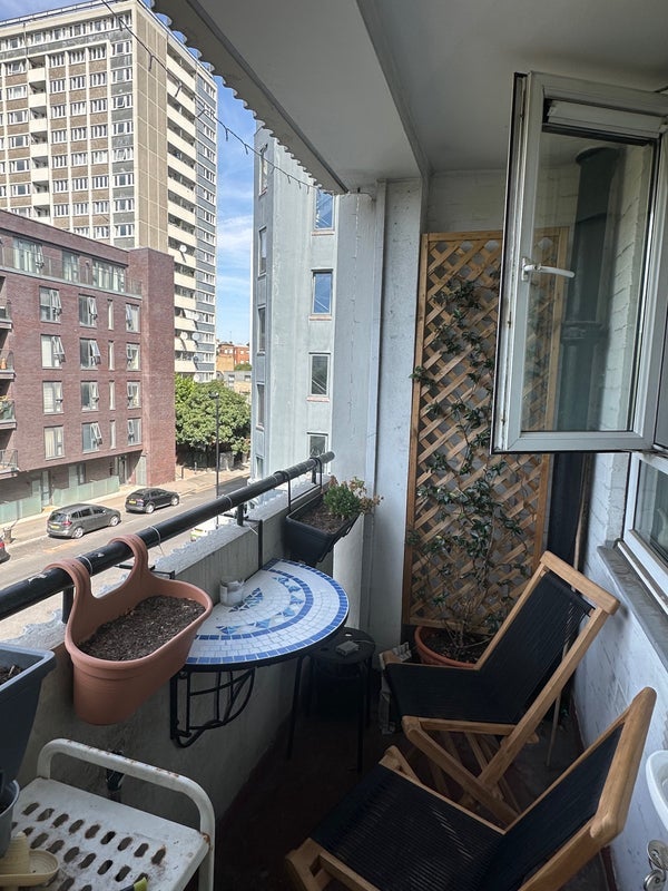 Room President Street in Greater London