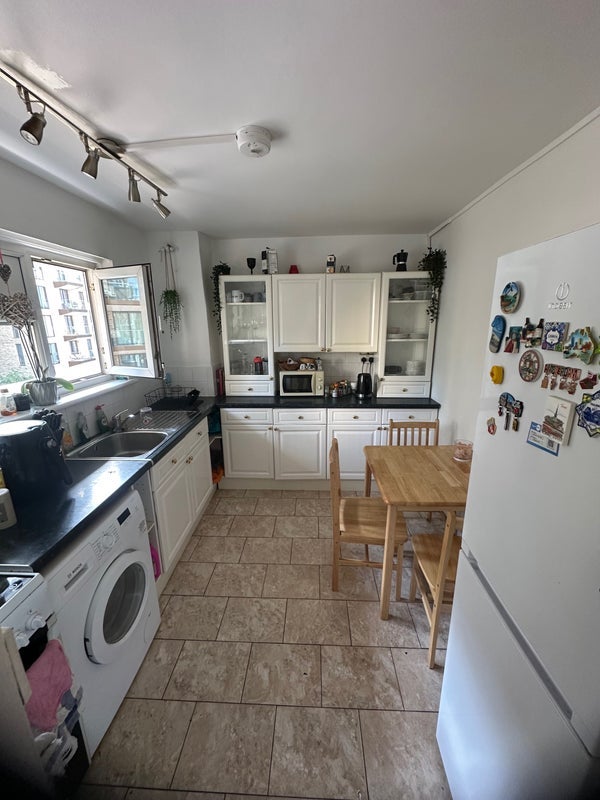 Room President Street in Greater London