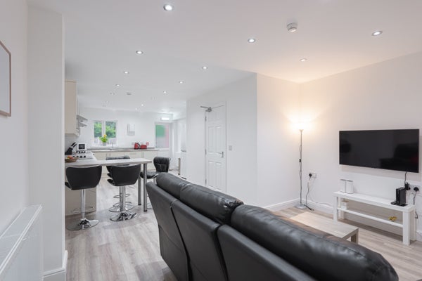 Room Bearwood Road in Sandwell