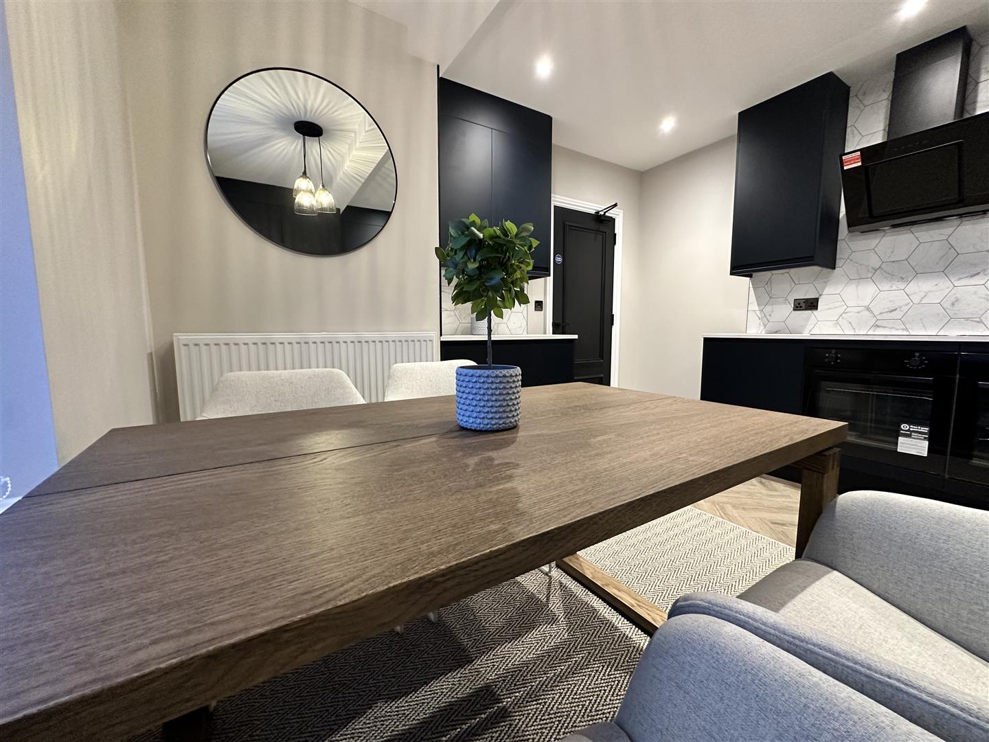 Room Milton Road in Birkenhead