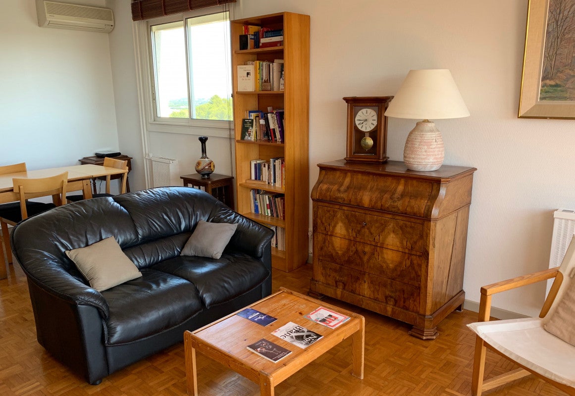 Flat Rue Edmond Carrière in Nîmes