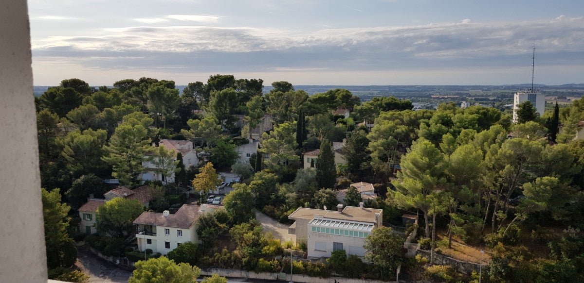 Chambre Rue Edmond Carrière à Nîmes