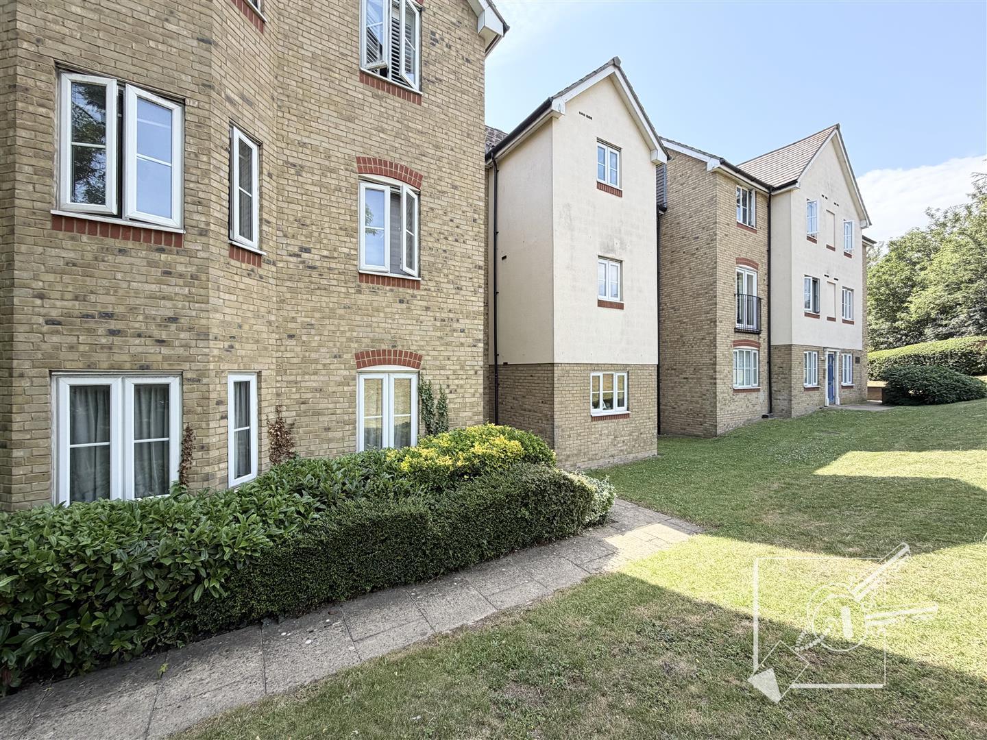 Flat Covesfield in Gravesham