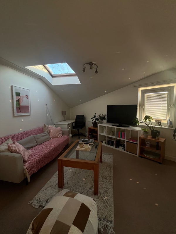 Room Willowbrook Road in Greater London