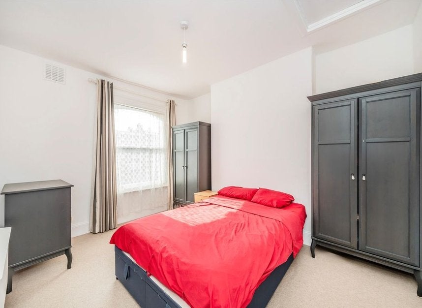 Flat Lydford Road in City of Westminster