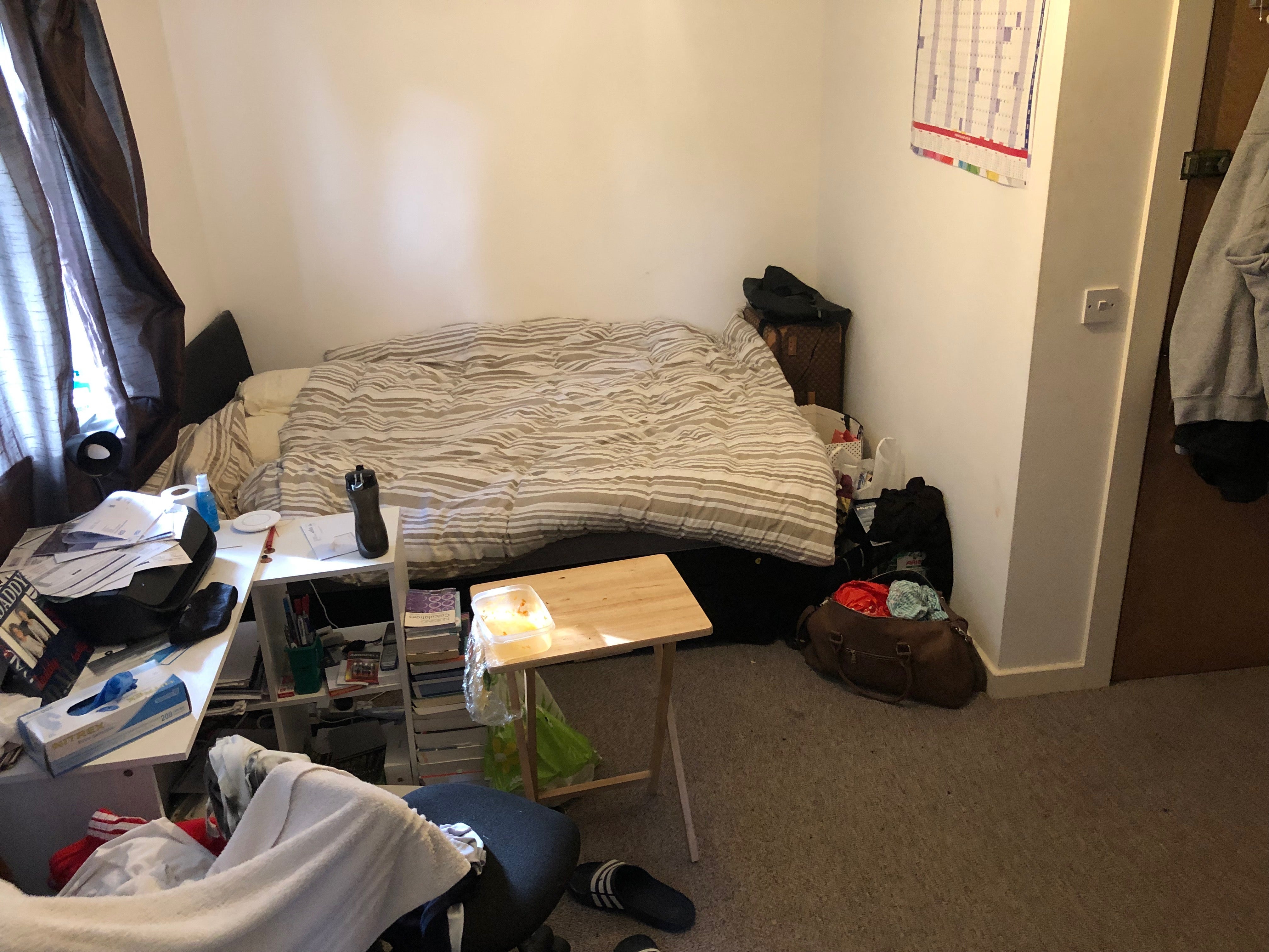 Room Hawton Crescent in Nottingham