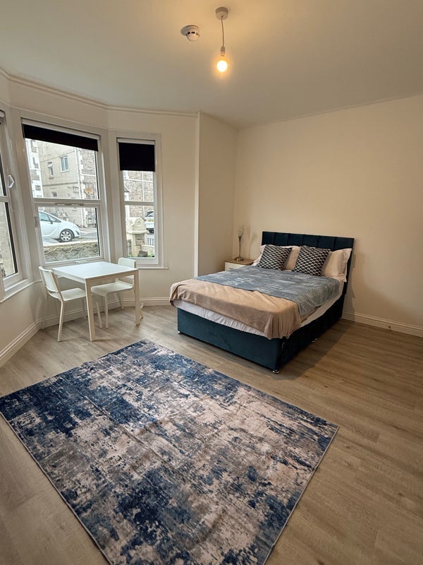 Room George Street in Weston-super-Mare