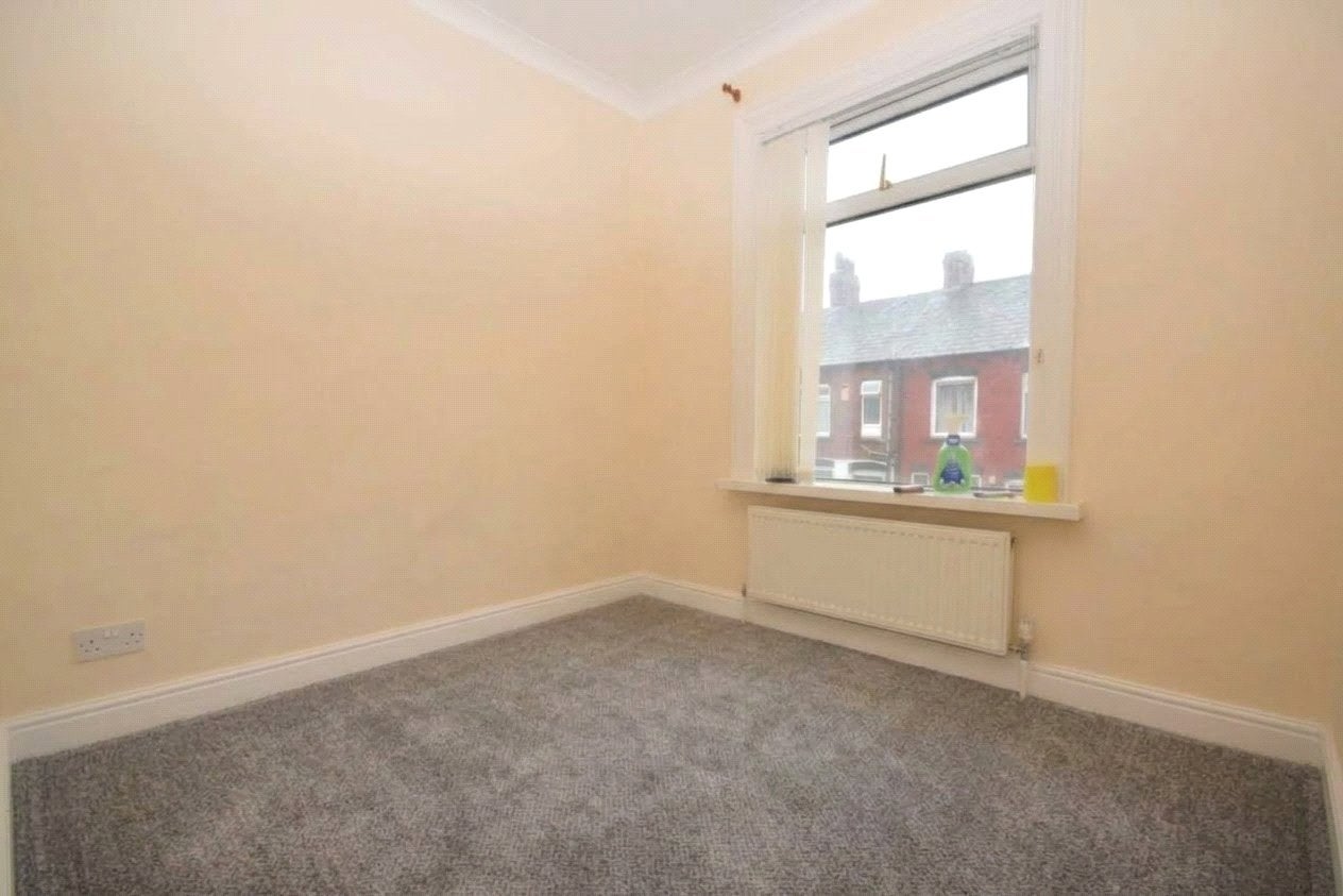 House Back Cross Flatts Place in Leeds