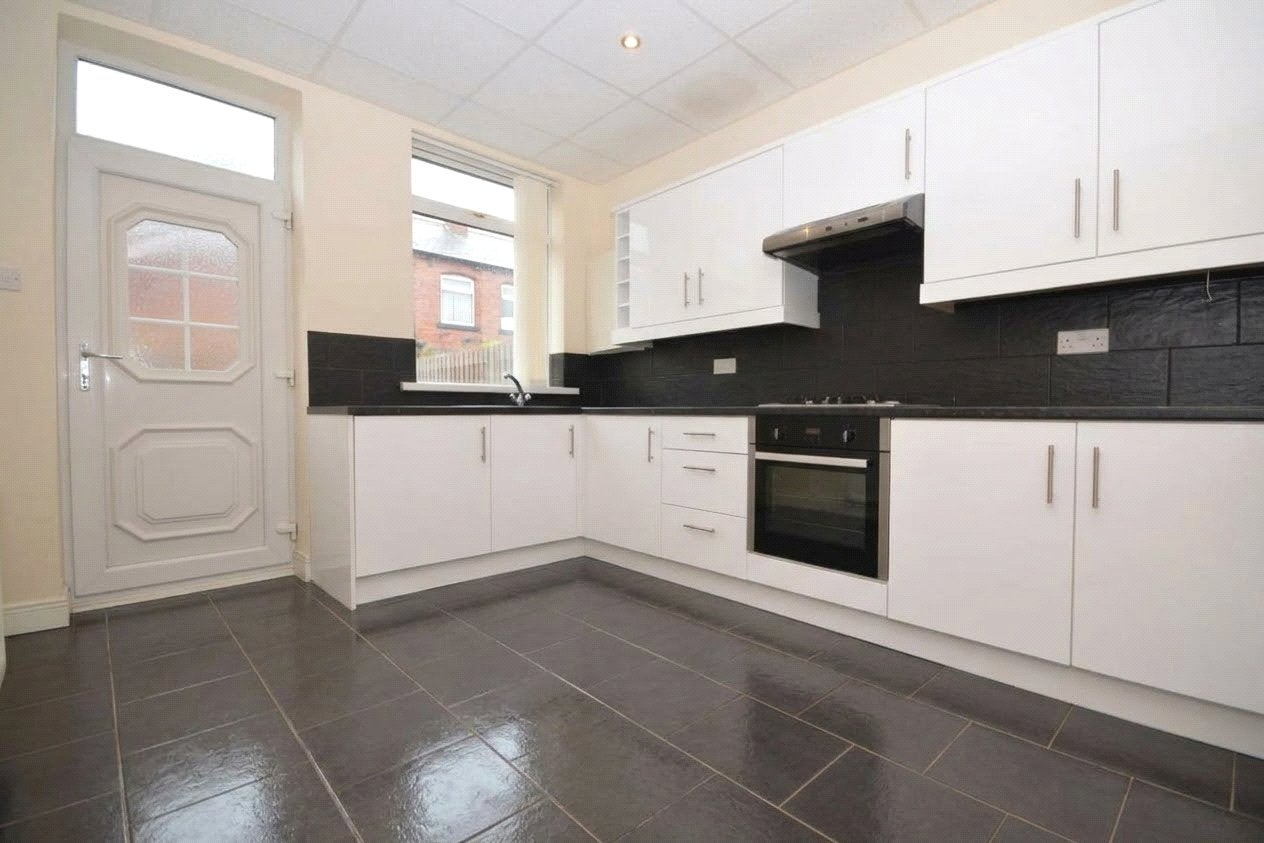 House Back Cross Flatts Place in Leeds