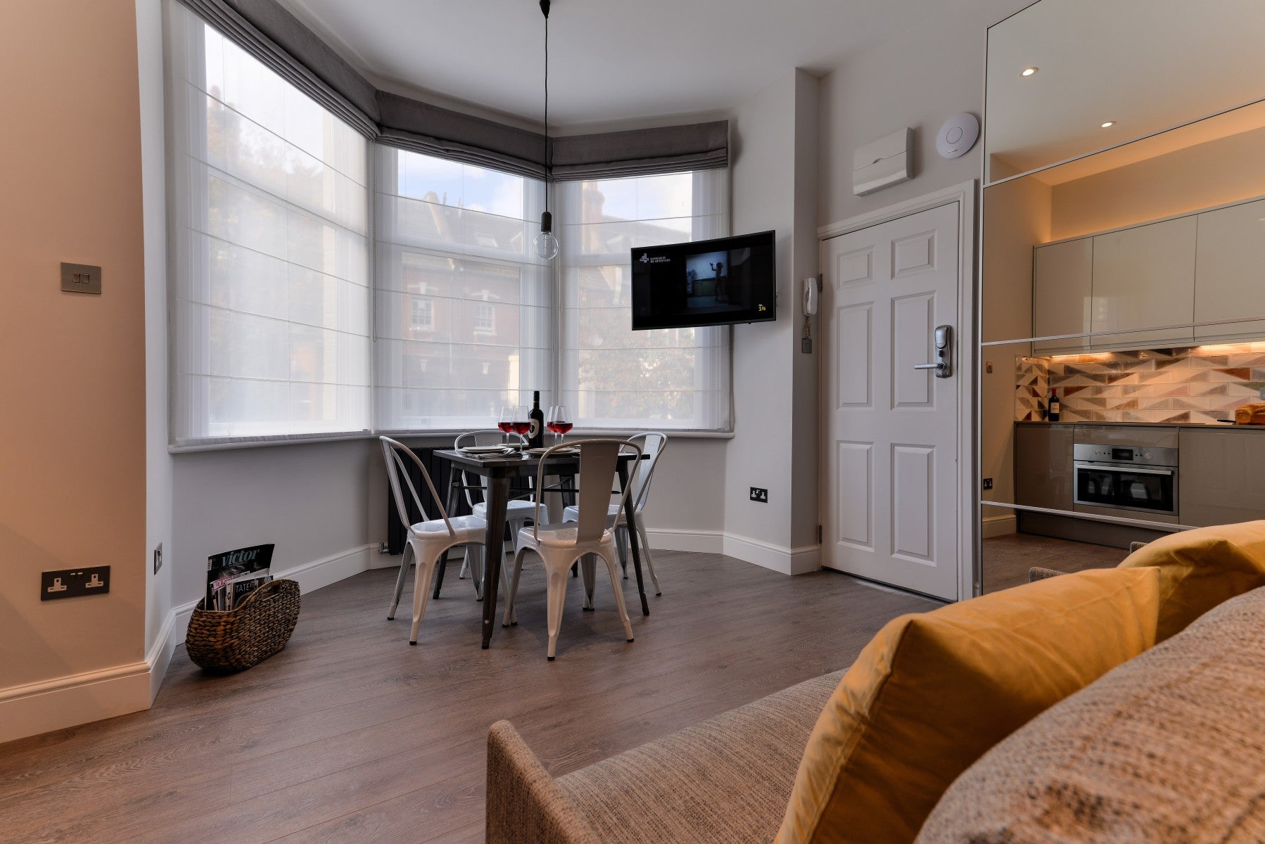 Flat Kingdon Road in London