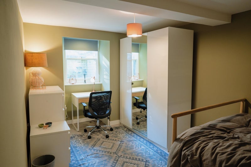 Room St Leonard's Street in City of Edinburgh