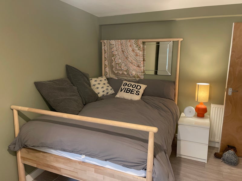 Room St Leonard's Street in City of Edinburgh