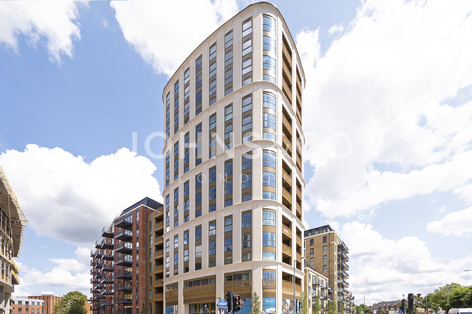 Flat Wheatfield Way in Greater London