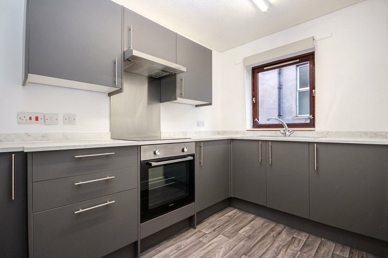 Flat Gloucester Road North in Bristol