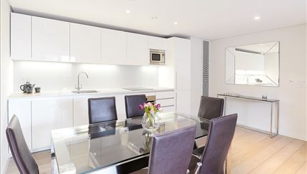 Flat Harbet Road in City of Westminster