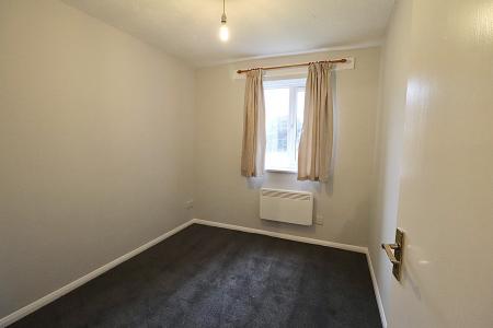 Flat Bordeaux Close in Duston