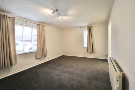 Flat Bordeaux Close in Duston