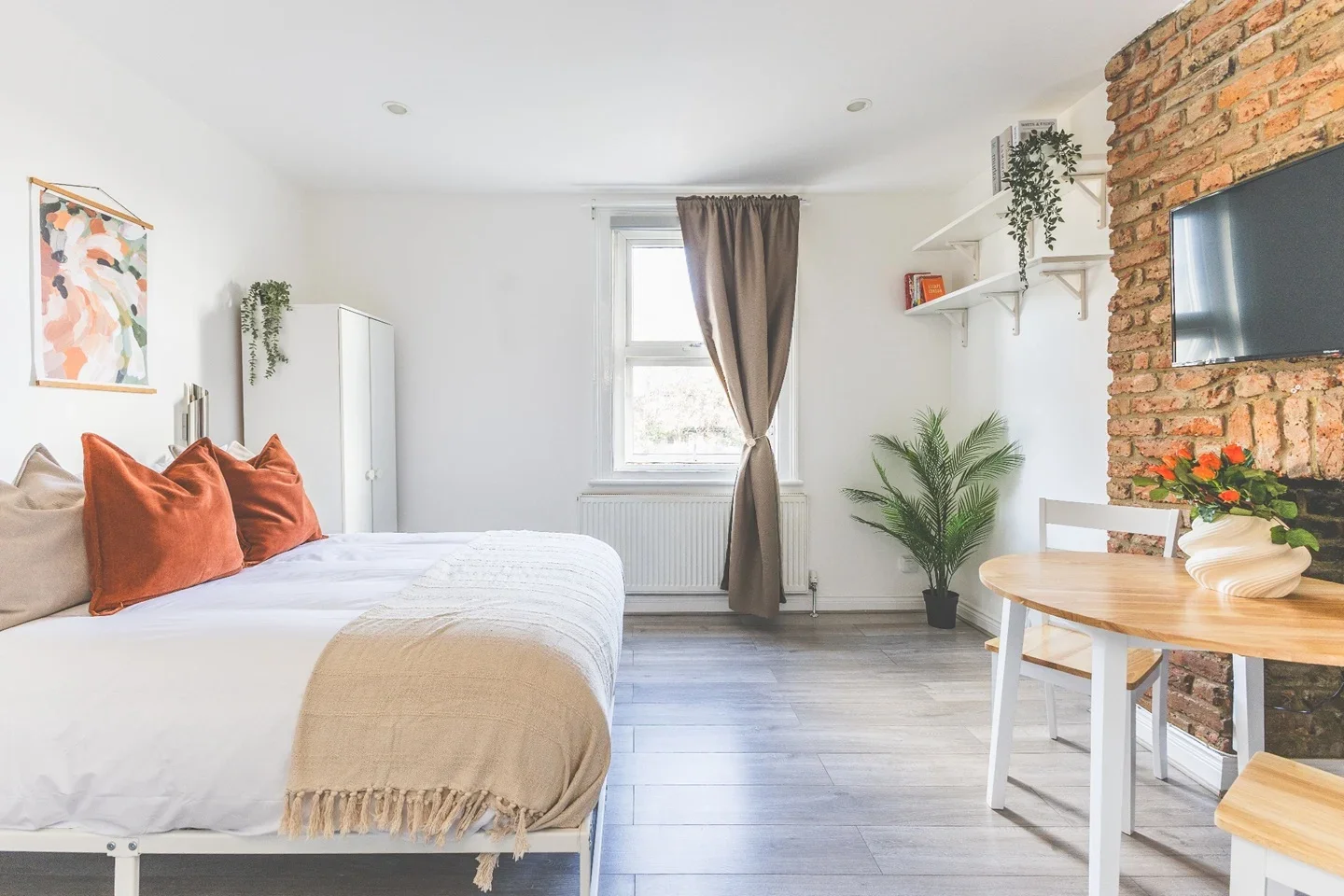 Flat Fordwych Road in Greater London