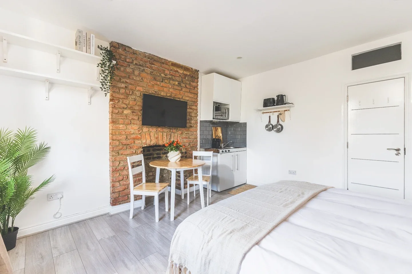 Flat Fordwych Road in Greater London