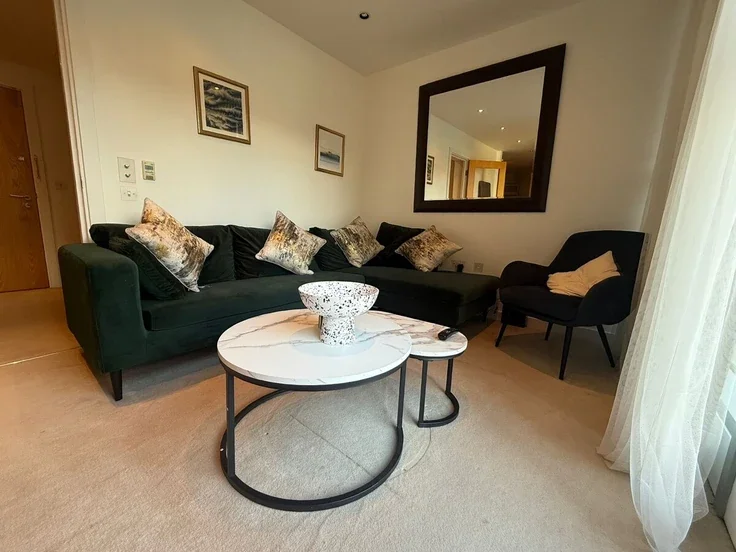 Flat Basil Street in Greater London