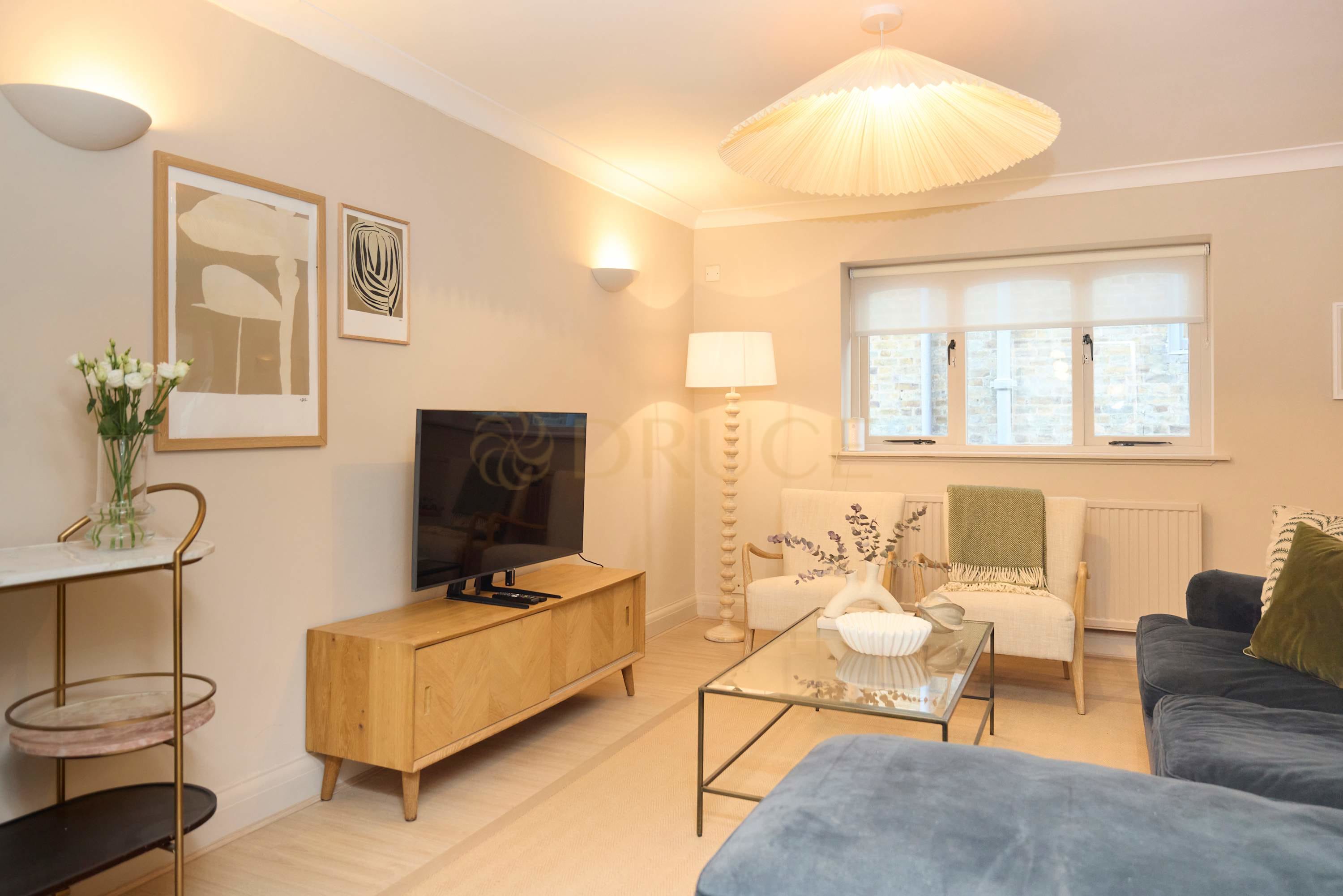 Flat Macroom Road in City of Westminster