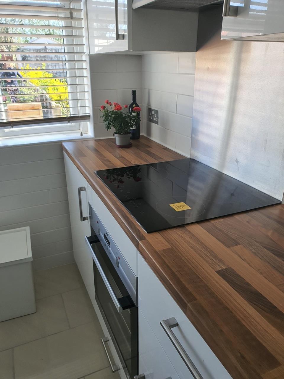Flat Wrythe Lane in Greater London