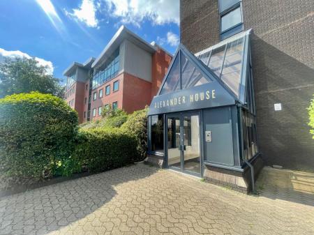 Flat Talbot Road in Trafford