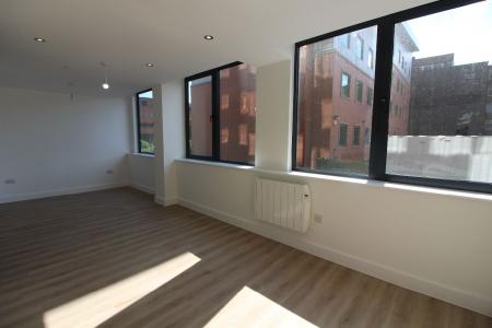 Flat Talbot Road in Trafford