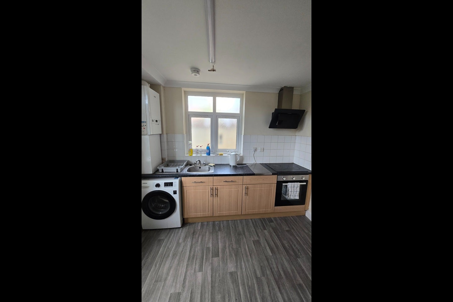 Room Marmadon Road in Greater London