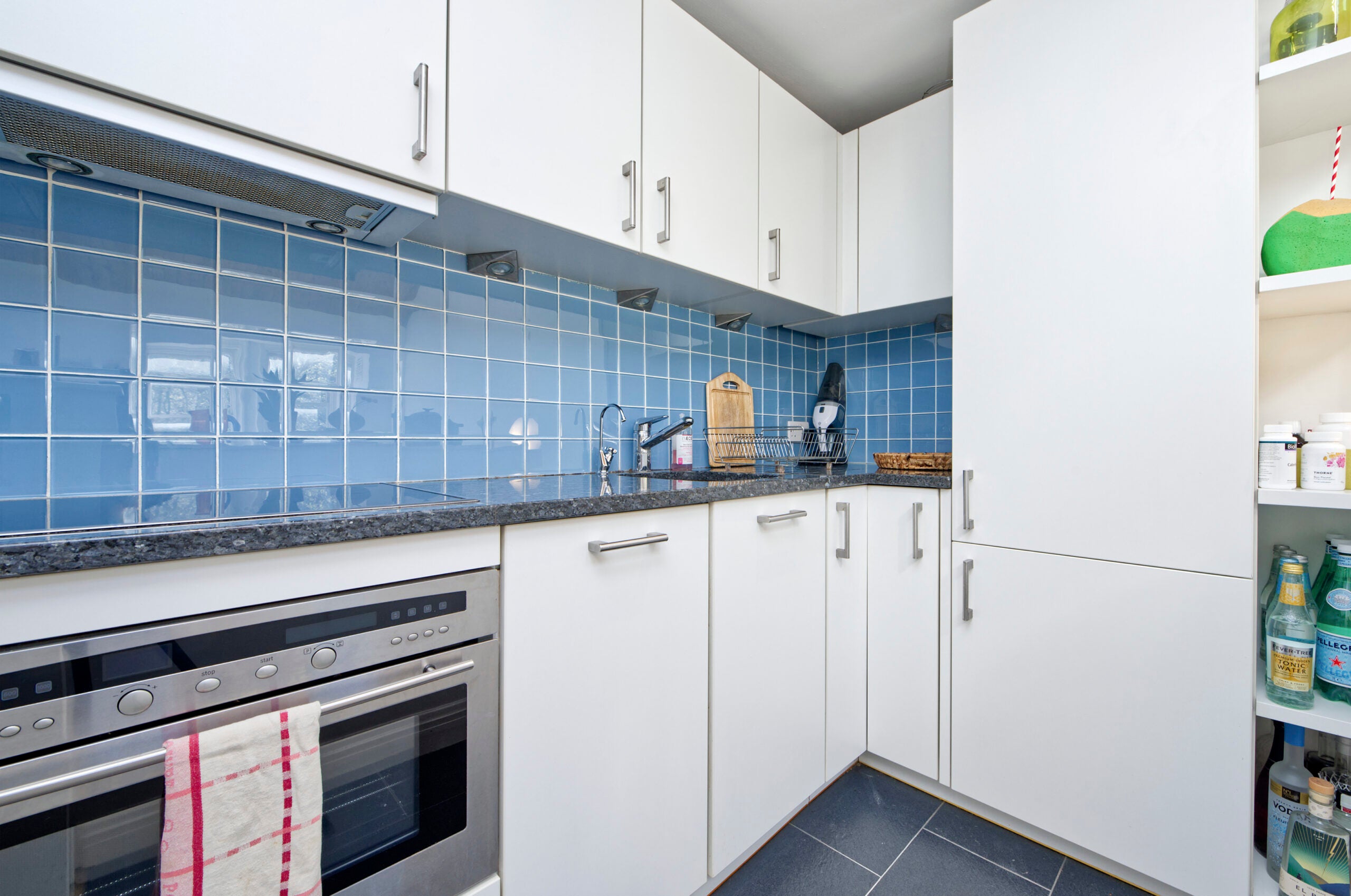 Flat Courtfield Road in Greater London