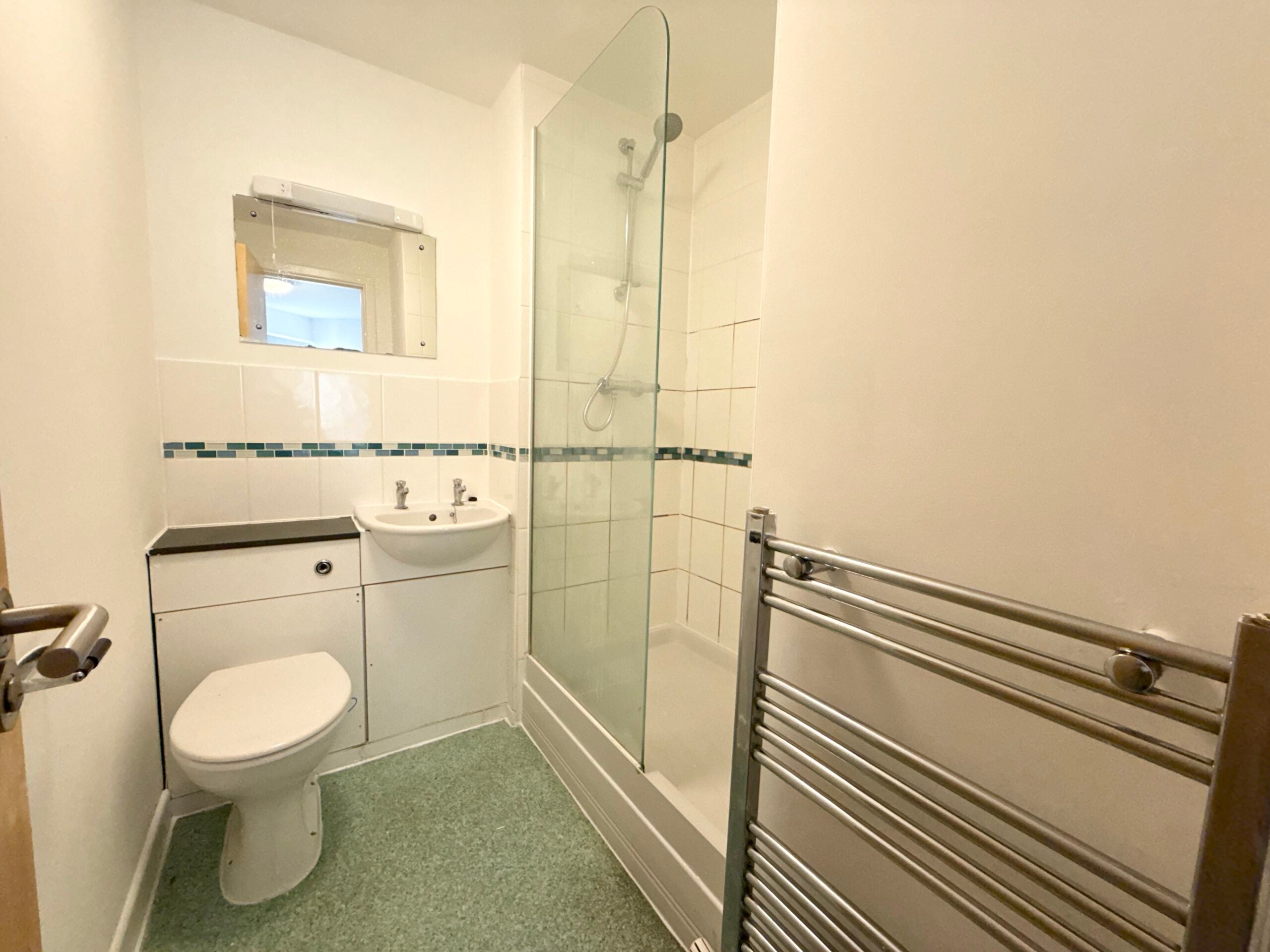 Room Lincoln Road in Peterborough