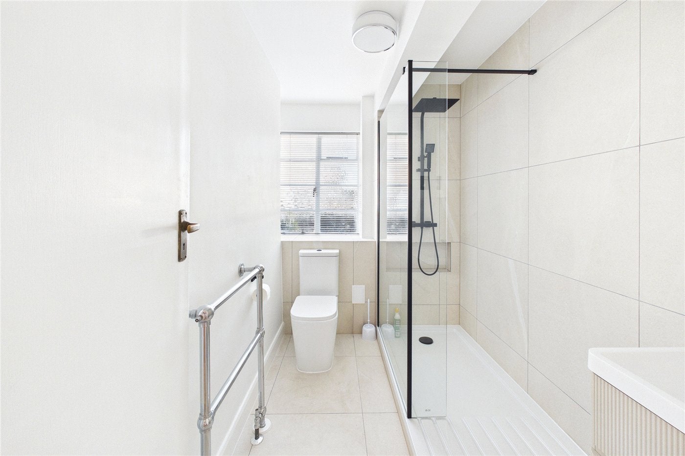 Flat Wavertree Road in Greater London