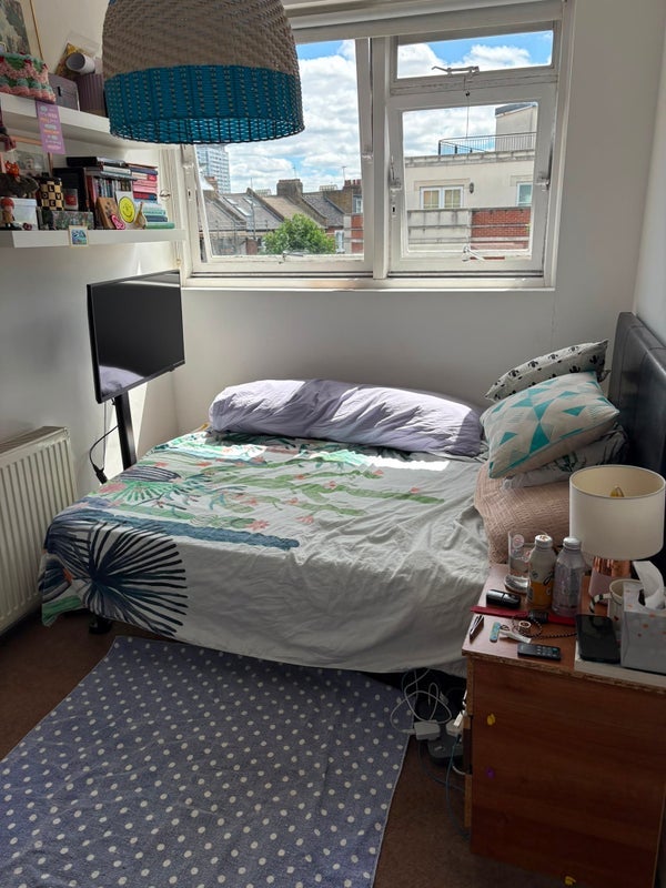 Room Petworth Street in Greater London