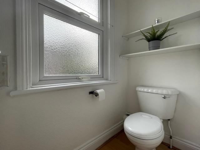 Room Station Road in Greater London