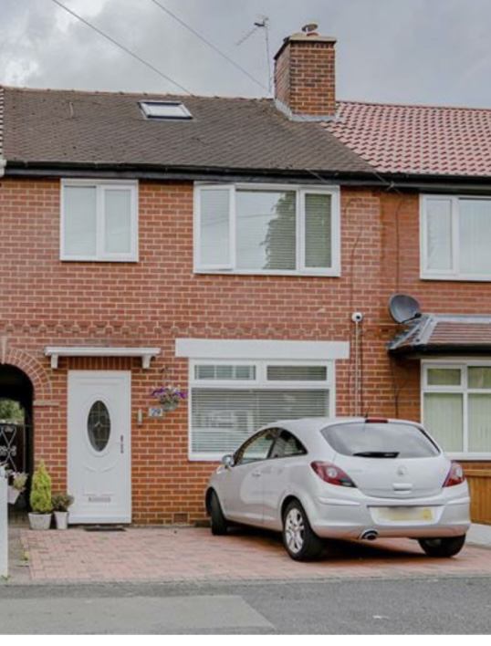Room Deepdale Drive in Salford