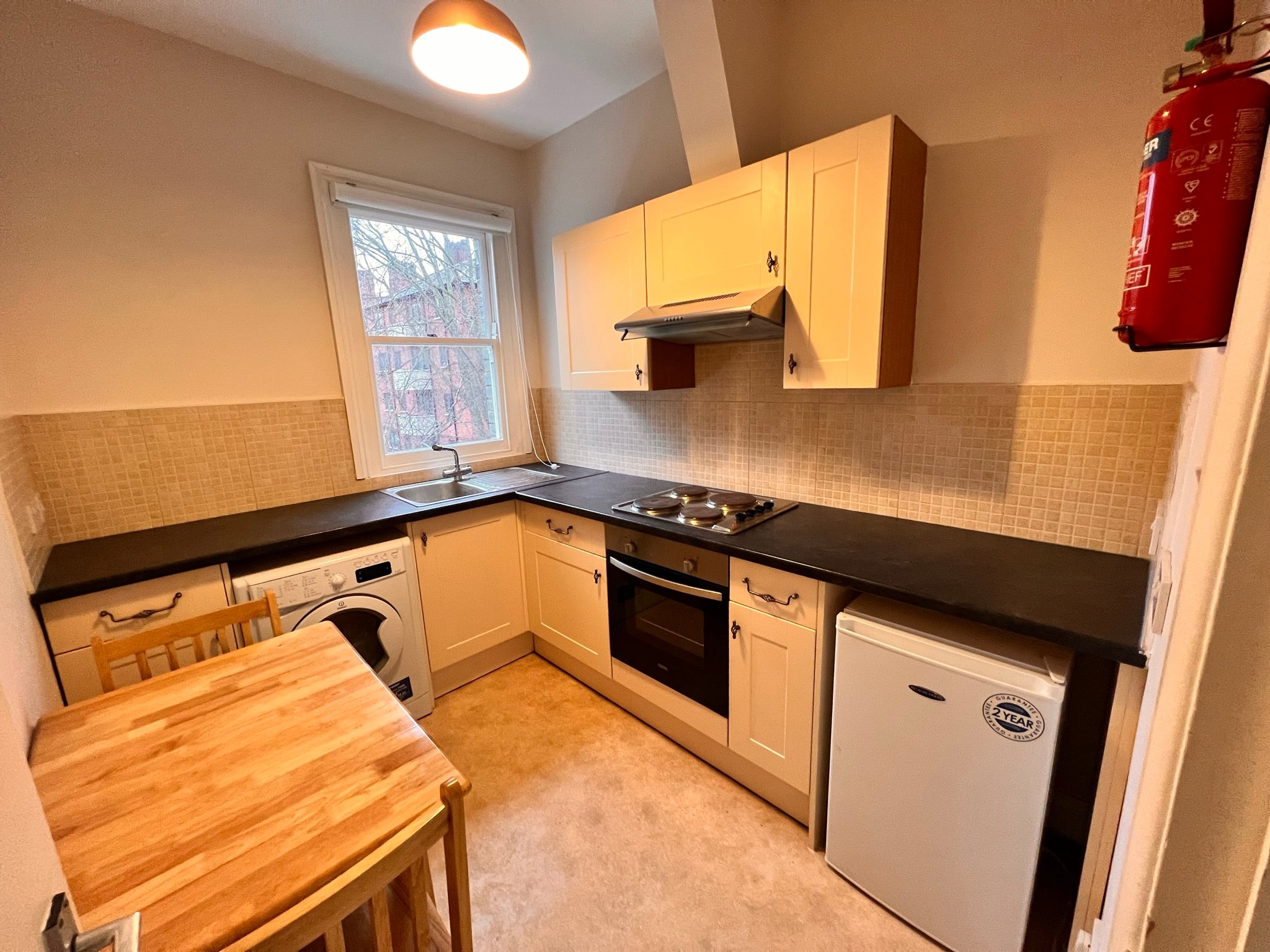 Flat Pleshey Road in Greater London