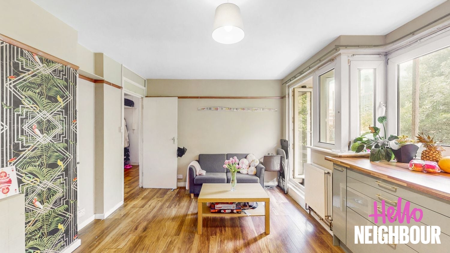 Flat Woodseer Street in Greater London